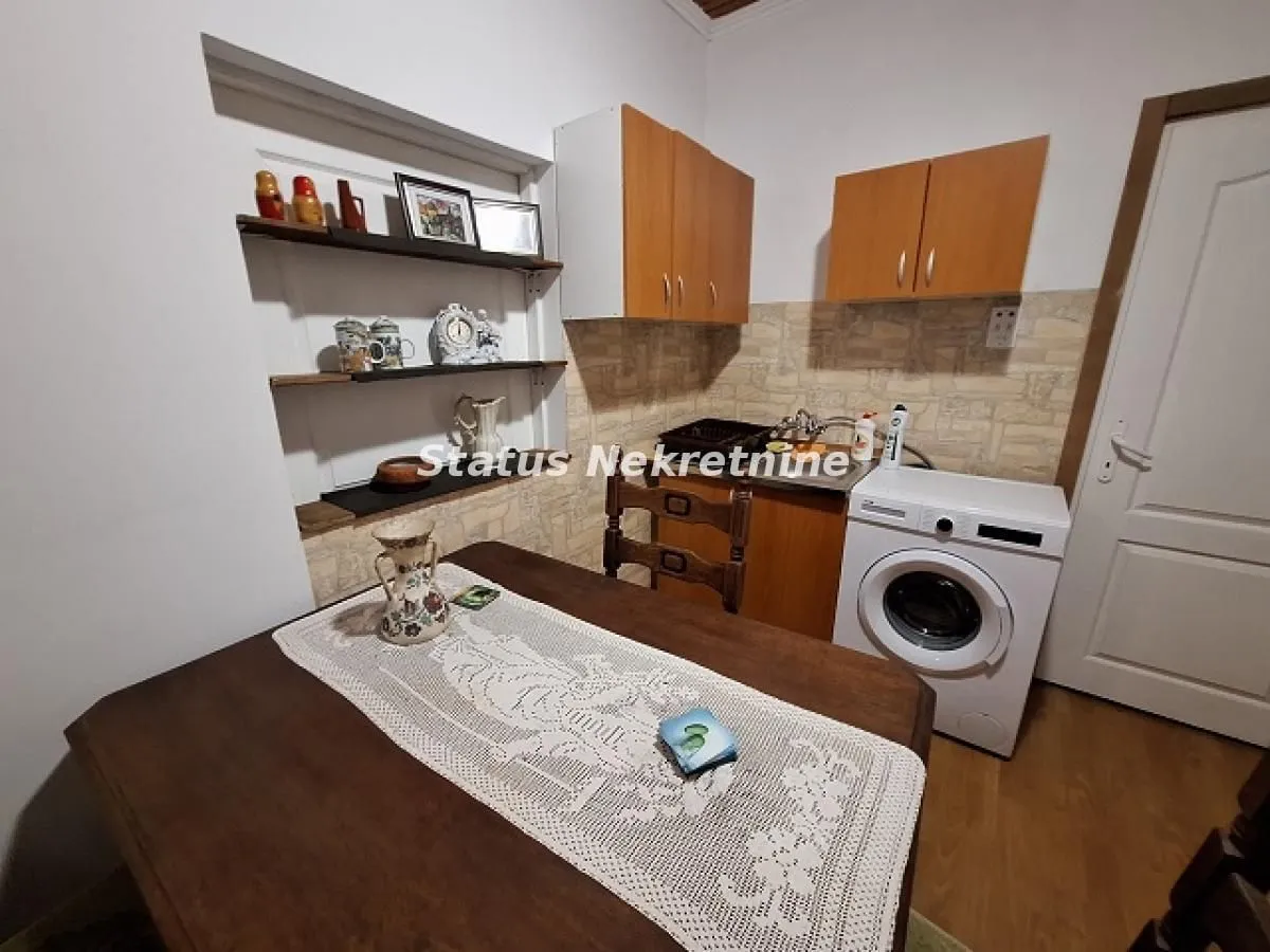Izdavanje, dvosoban stan, 52m², Bulevar Oslobodjenja, Novi Sad Sve Podlokacije