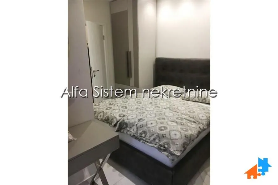 Izdavanje, dvosoban stan, 56m², Čubura, Beograd