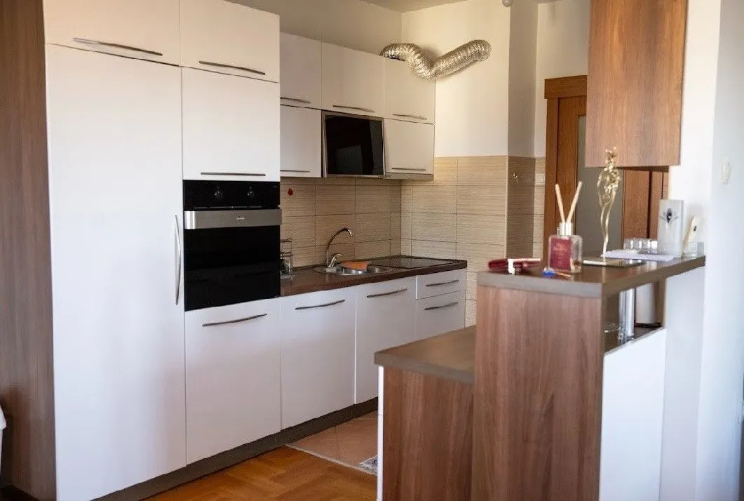 Izdavanje, dvosoban stan, 88m², Tuški Put, Podgorica