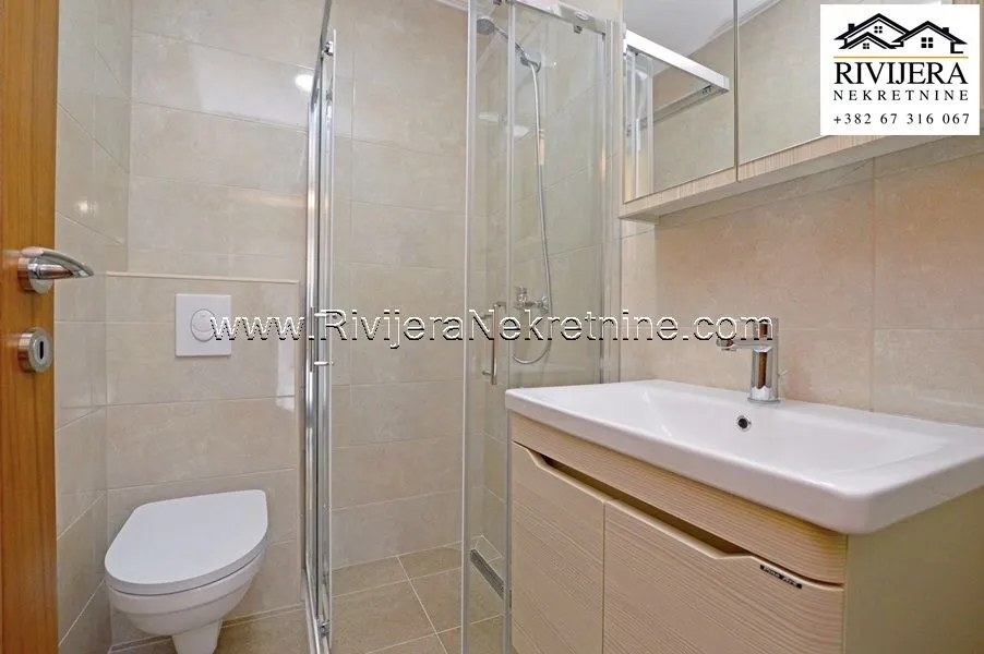 Prodaja, trosoban stan, 115m², Igalo, Herceg Novi