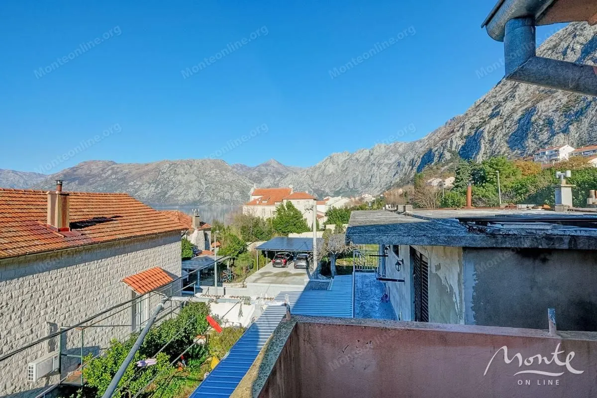 Prodaja, kuća, 219m², Dobrota, Kotor