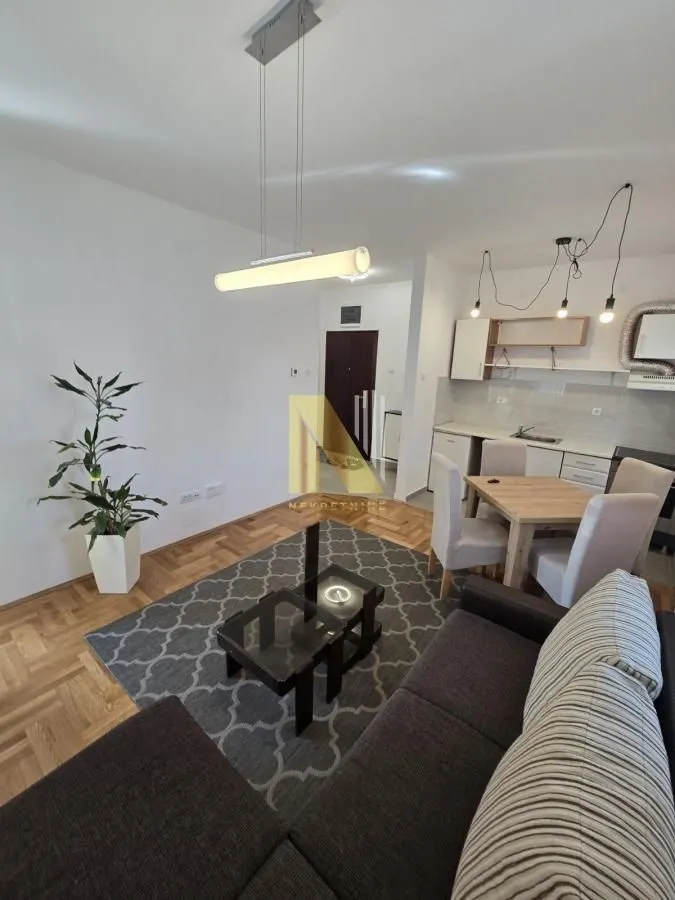 Prodaja, jednosoban stan, 37m², Novo naselje, Novi Sad