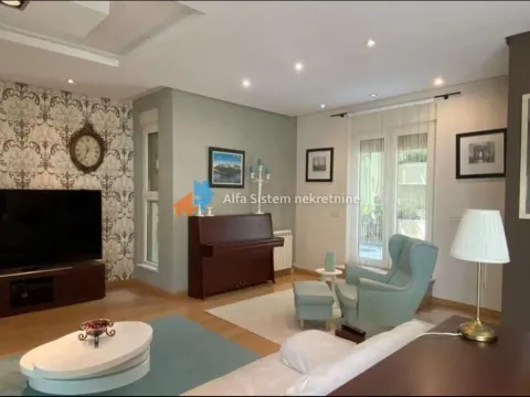 Rent, house, 320m², Savski Venac, Beograd - image 16