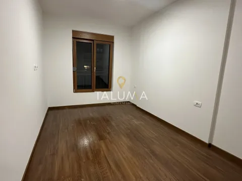 Izdavanje, jednosoban stan, 56m², City Kvart, Podgorica - image 4