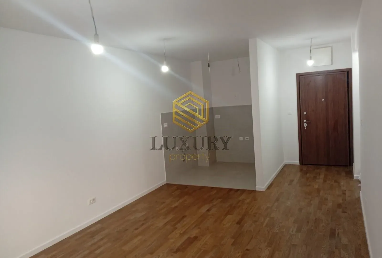 Izdavanje, jednosoban stan, 45m², Stari Aerodrom, Podgorica