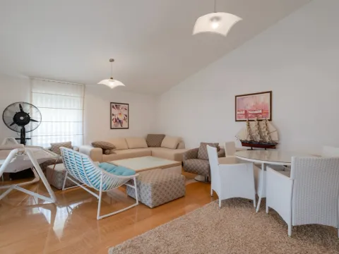 Sale, three bedroom apartment, 222m², Budva, Crna Gora - image 11