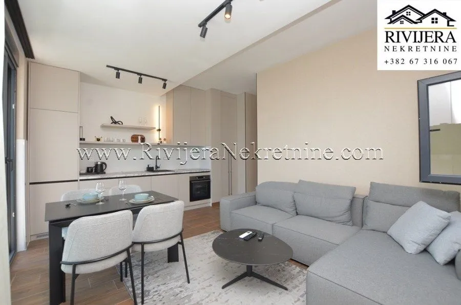 Prodaja, dvosoban stan, 61m², Njivice, Herceg Novi