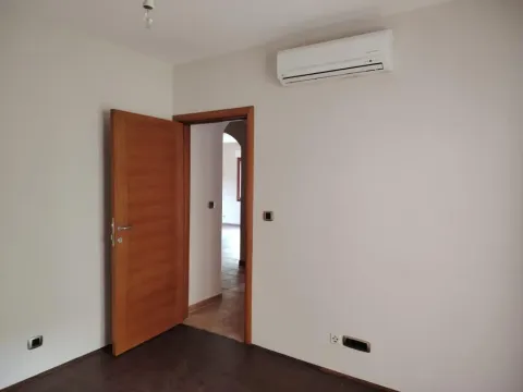 Sale, two bedroom apartment, 79m², Petrovac, Budva - image 8