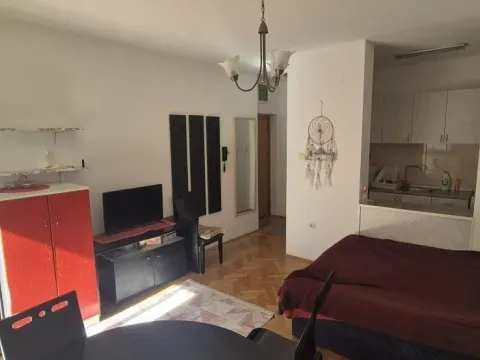 Izdavanje, jednosoban stan, 31m², Grbavica, Novi Sad Sve Podlokacije - image 6
