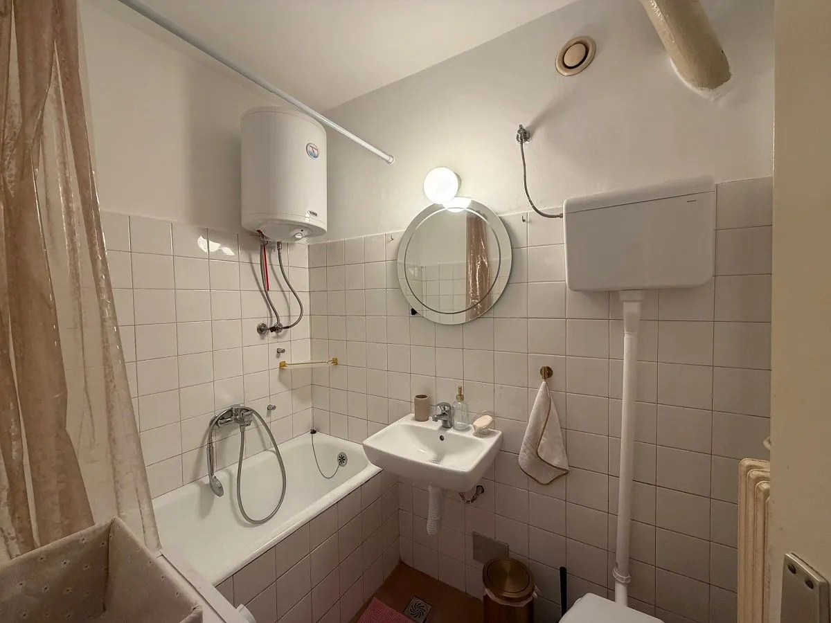 Rent, two bedroom apartment, 41m², Crveni Krst, Beograd
