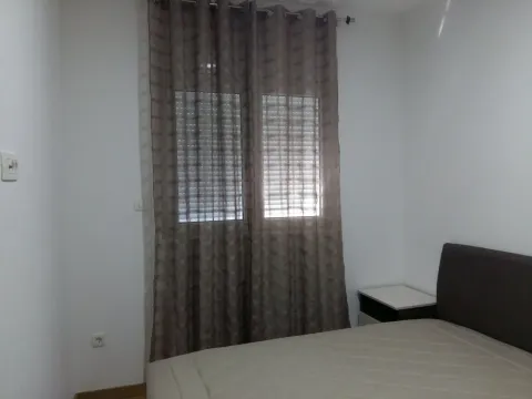Rent, one bedroom apartment, 40m², Stara Varoš, Podgorica - image 4