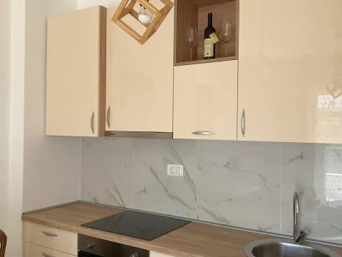 Rent, one bedroom apartment, 40m², Bečići, Budva - image 6