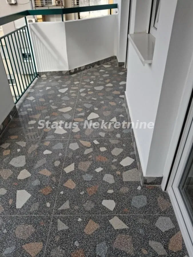 Prodaja, dvosoban stan, 55m², Cara Dušana, Novi Sad Sve Podlokacije