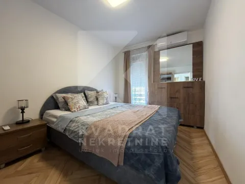 Rent, two bedroom apartment, 120m², Stari Aerodrom, Podgorica - image 13