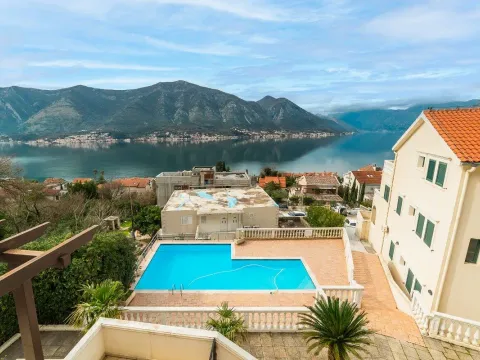 Sale, one bedroom apartment, 41m², Dobrota, Kotor - image 2
