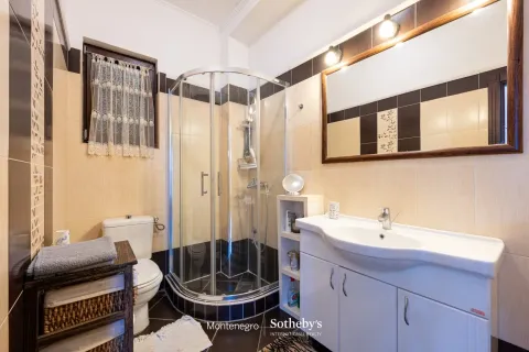 Sale, house, 235m², Kostanjica, Kotor - image 134