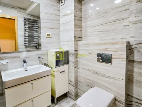 Izdavanje, trosoban stan, 95m², Momišići, Podgorica - image 21