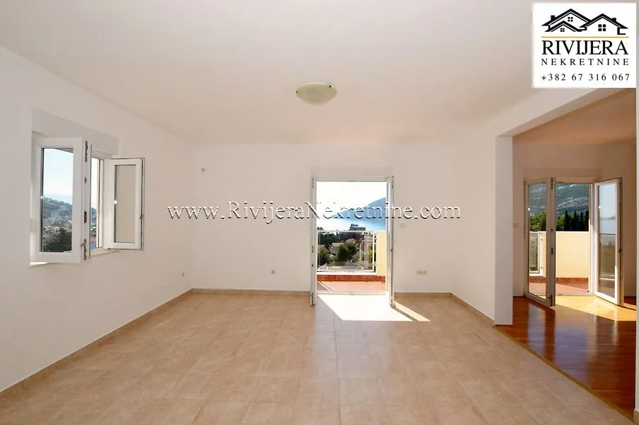 Prodaja, dvosoban stan, 72m², Igalo, Herceg Novi