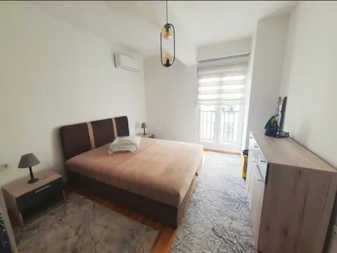 Izdavanje, jednosoban stan, 50m², Stara Varoš, Podgorica - image 4