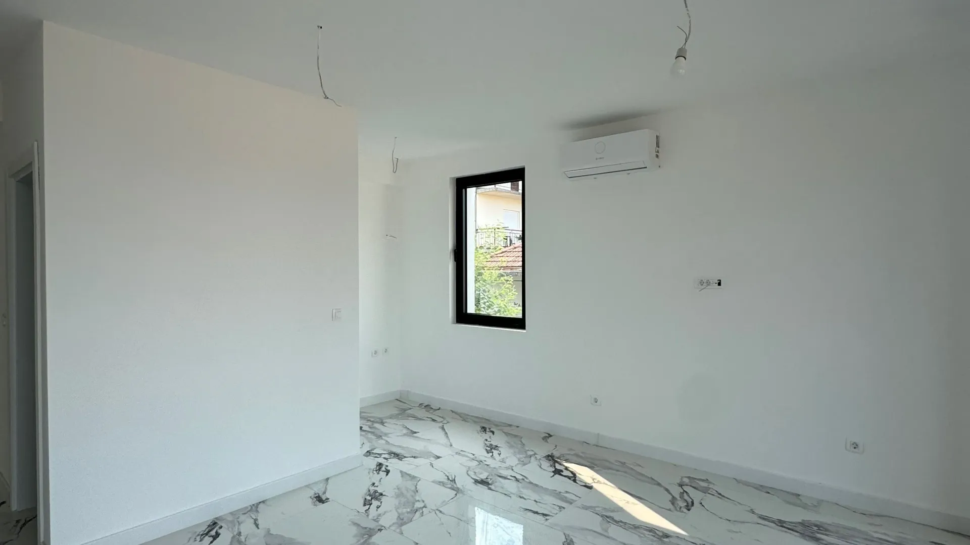 Prodaja, trosoban stan, 72m², Radovići, Tivat
