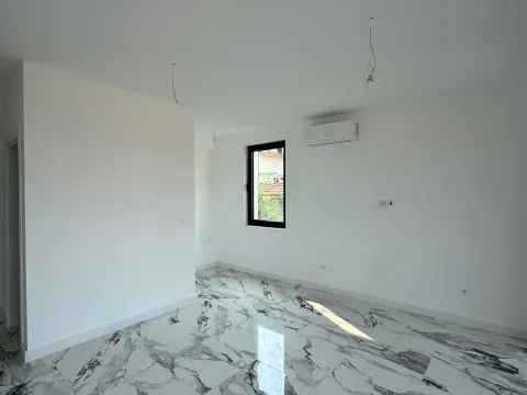Prodaja, trosoban stan, 72m², Radovići, Tivat - image 2