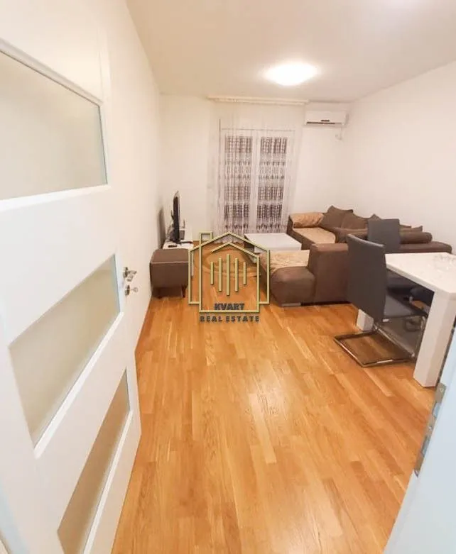 Izdavanje, dvosoban stan, 57m², Stari Aerodrom, Podgorica