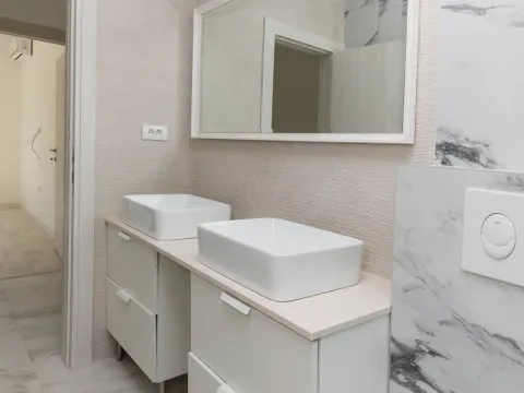 Prodaja, trosoban stan, 82m², Tivat, Crna Gora - image 19