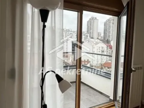 Rent, two bedroom apartment, 43m², Južni Bulevar, Vračar Sve Podlokacije - image 17