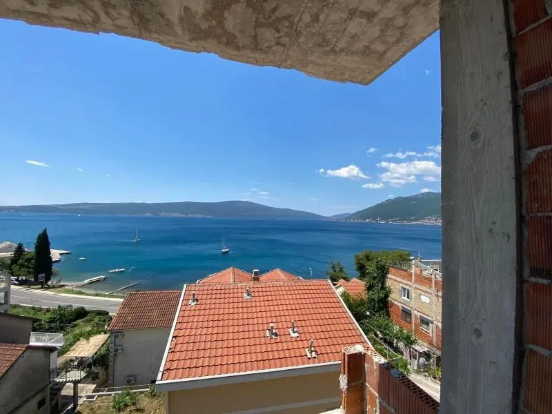 Prodaja, trosoban stan, 104m², Tivat, Crna Gora
