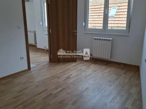 Sale, three bedroom apartment, 76m², Autokomanda, Voždovac Sve Podlokacije - image 10