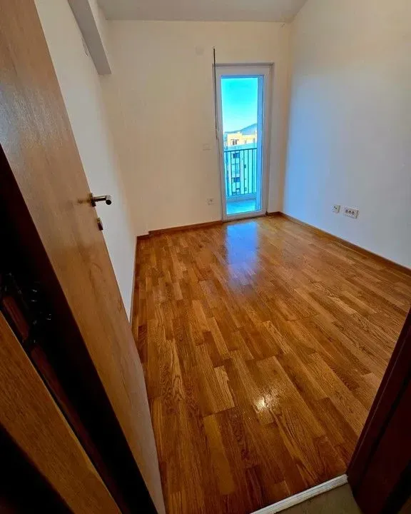 Prodaja, dvosoban stan, 72m², Stari Aerodrom, Podgorica