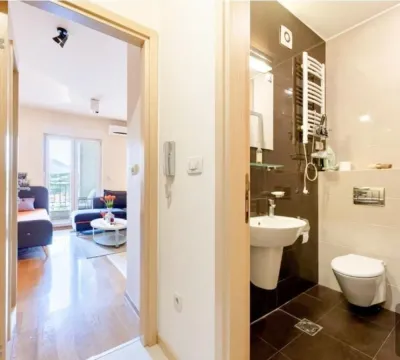 Rent, studio apartment, 29m², Blok 6, Podgorica - image 4