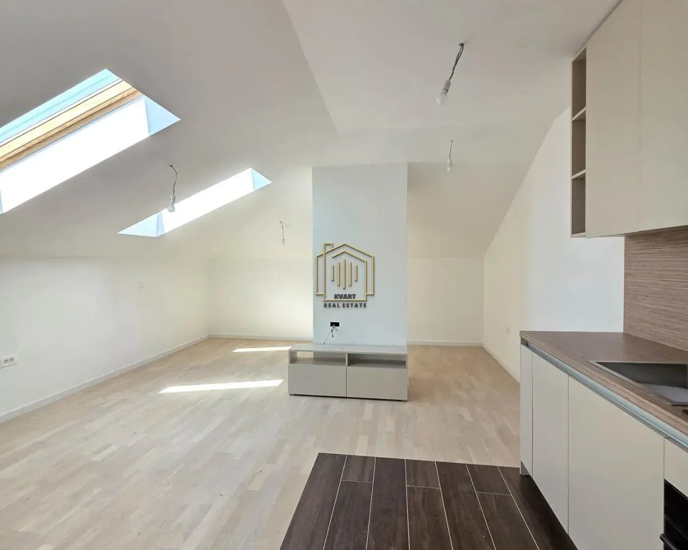 Prodaja, jednosoban stan, 52m², Tološi, Podgorica