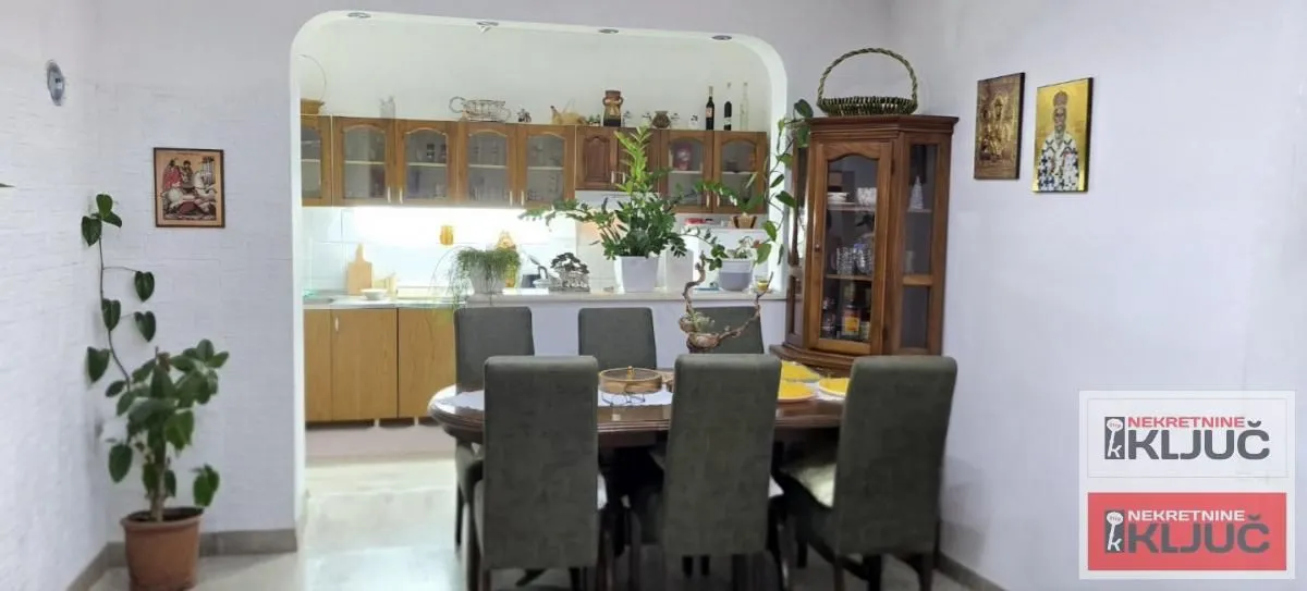 Izdavanje, dvosoban stan, 100m², Veternik, Novi Sad Sve Podlokacije