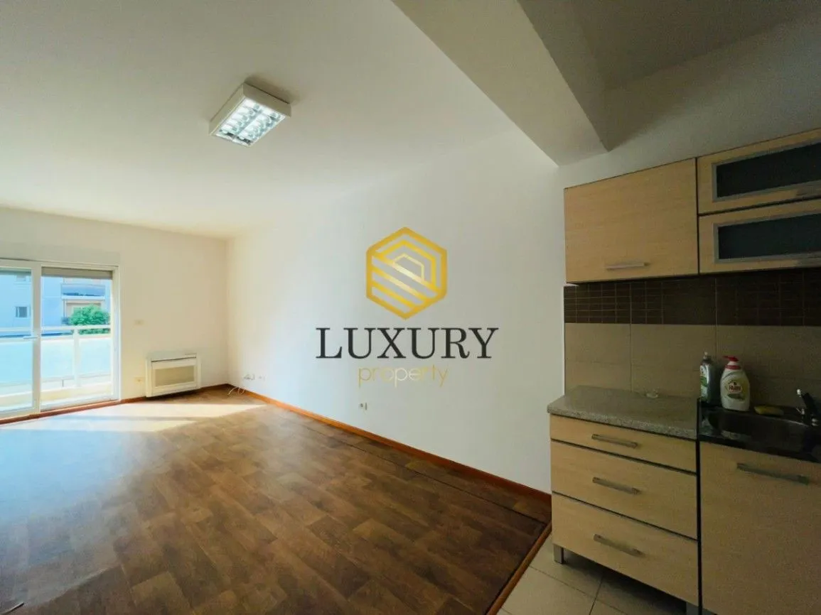 Rent, office space, 110m², City Kvart, Podgorica