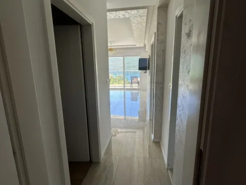 Izdavanje, trosoban stan, 120m², Kumbor, Herceg Novi - image 7