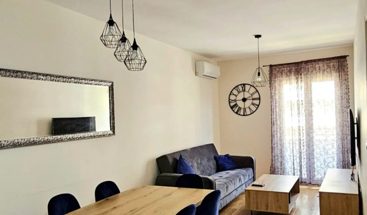 Izdavanje, jednosoban stan, 43m², Podgorica, Crna Gora