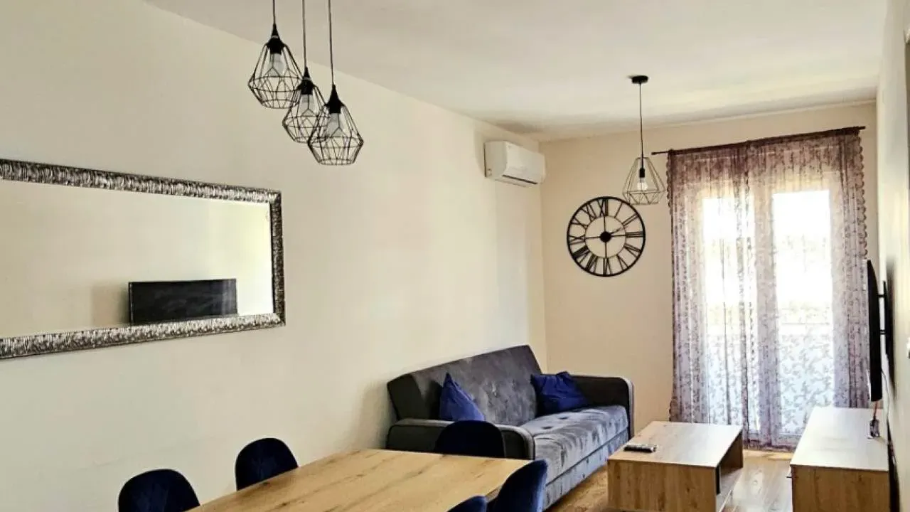 Izdavanje, jednosoban stan, 43m², Podgorica, Crna Gora