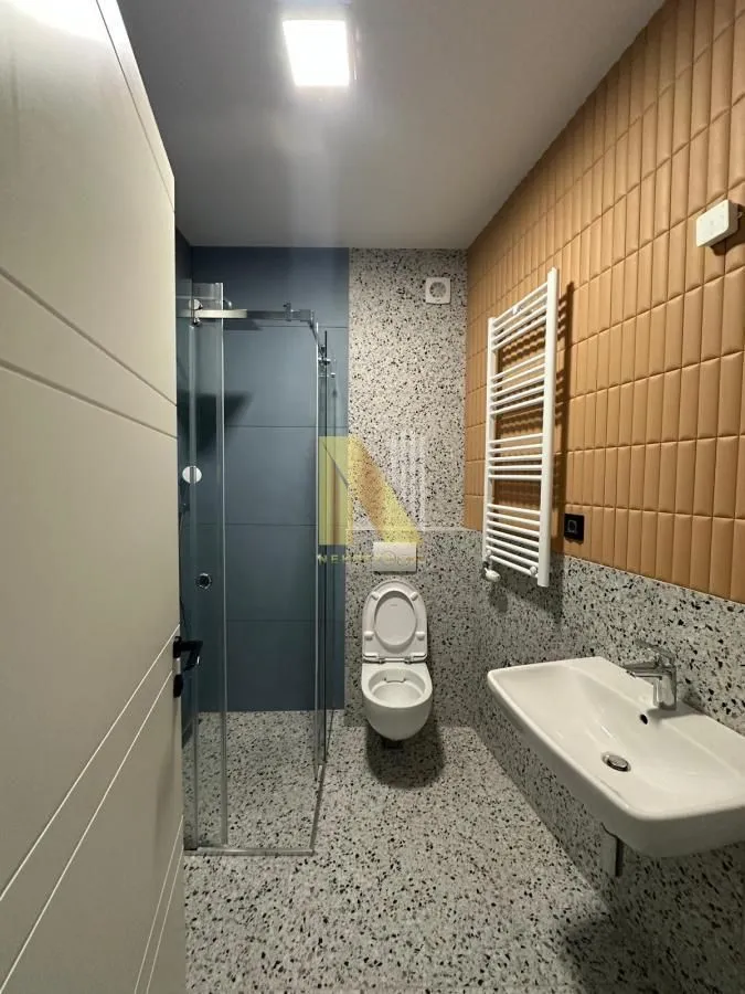 Izdavanje, jednosoban stan, 35m², Grbavica, Novi Sad Sve Podlokacije