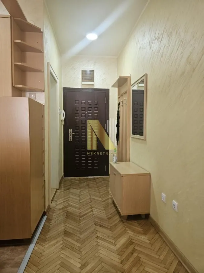 Izdavanje, garsonjera, 30m², Centar, Novi Sad