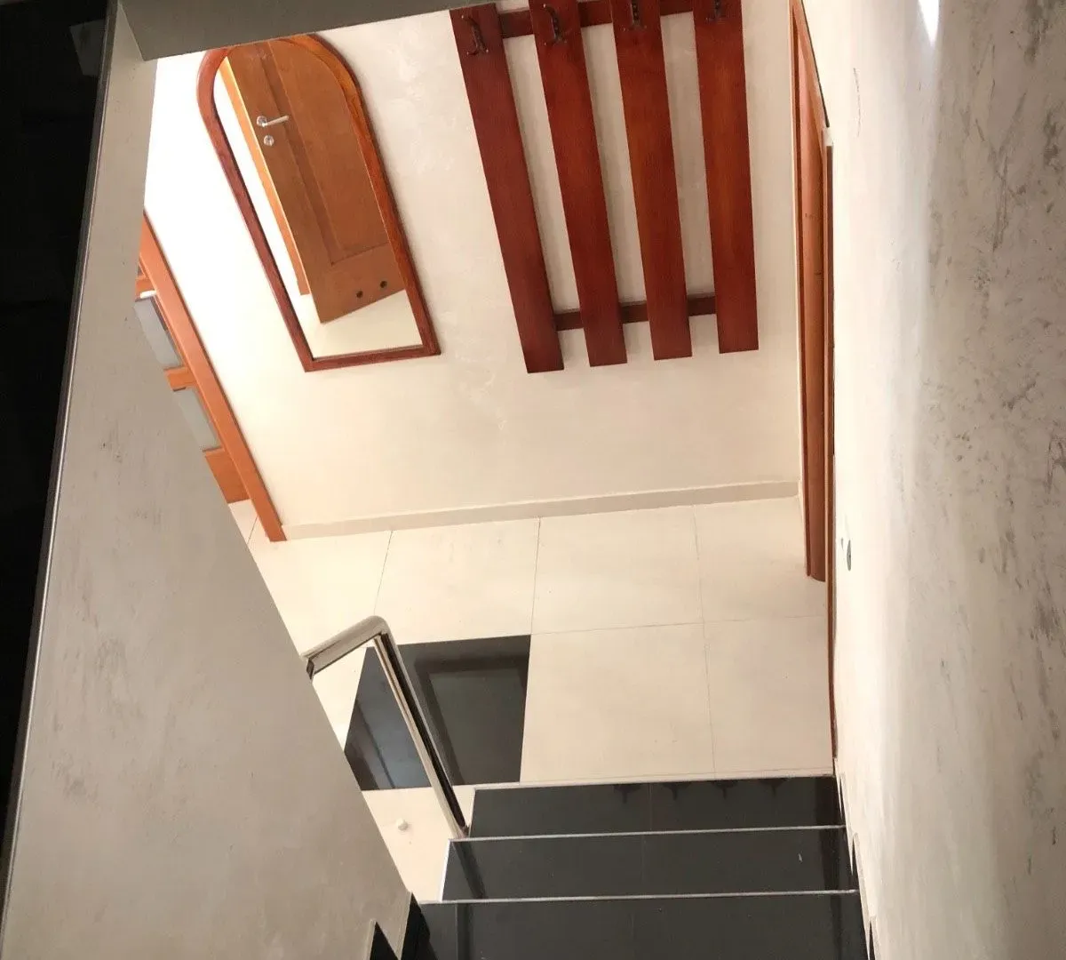 Izdavanje, kuća, 220m², Stari Aerodrom, Podgorica