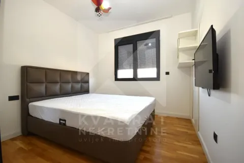 Rent, three bedroom apartment, 130m², Dalmatinska ulica, Podgorica - image 8