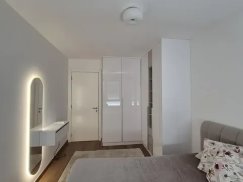 Izdavanje, trosoban stan, 88m², Novi Beograd Sve Podlokacije, Beograd - image 11