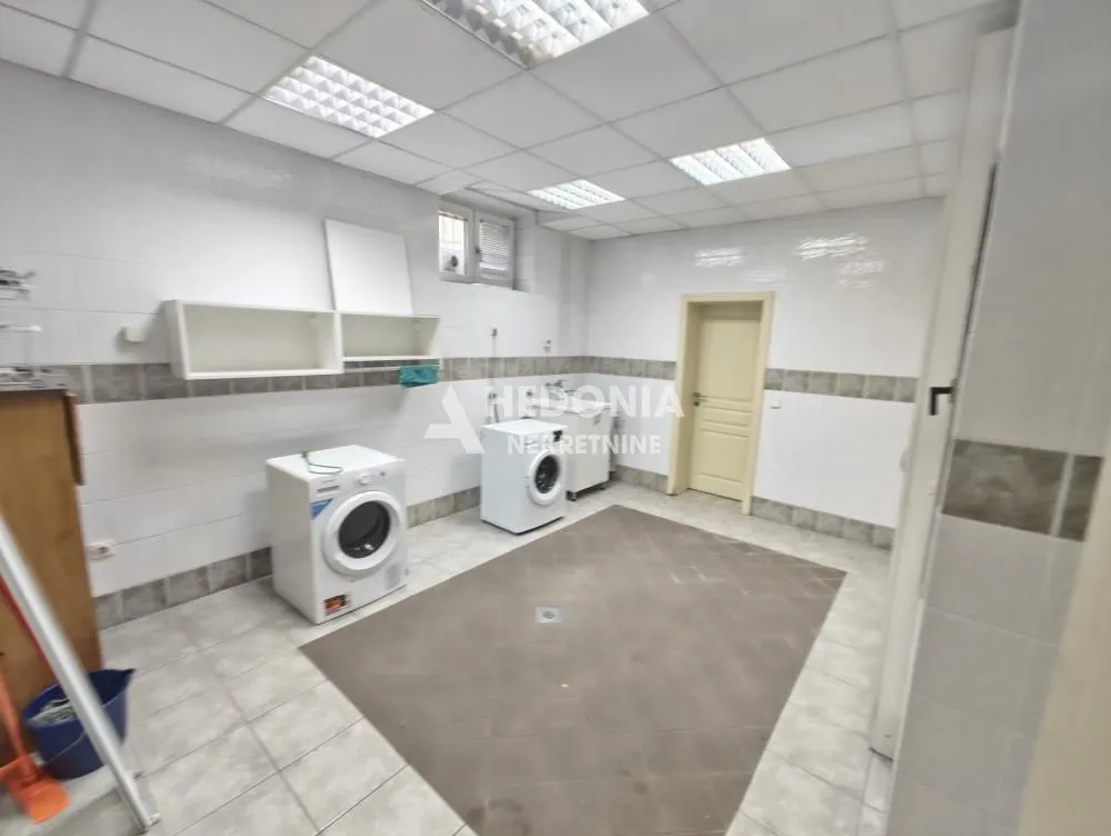 Rent, house, 650m², Savski Venac, Beograd