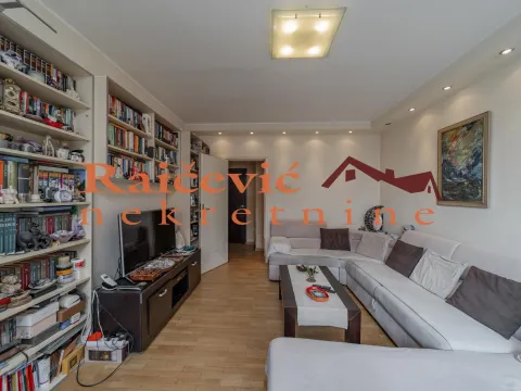 Sale, two bedroom apartment, 70m², Novi Beograd Blok 23, Novi Beograd Sve Podlokacije - image 3