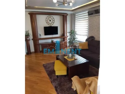 Izdavanje, trosoban stan, 96m², Novi Beograd Blok 29, Novi Beograd Sve Podlokacije - image 1