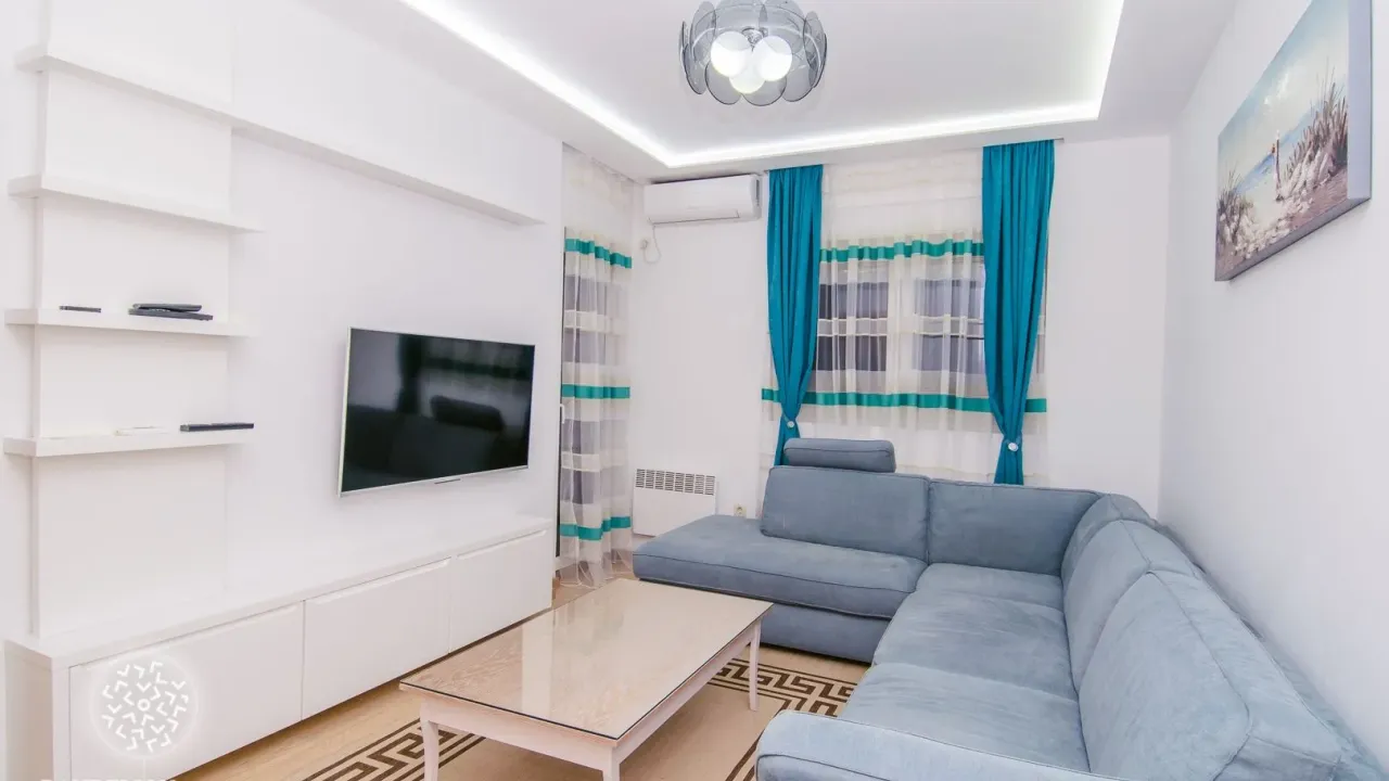 Izdavanje, jednosoban stan, 50m², City Kvart, Podgorica