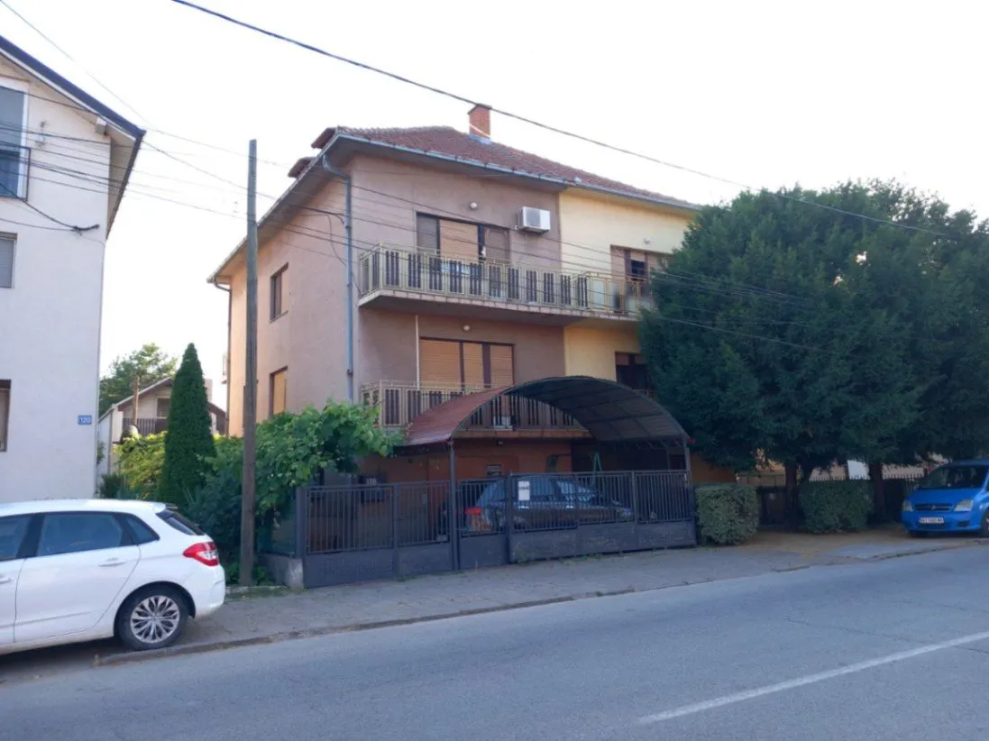 Sale, house, 270m², Batajnica, Beograd