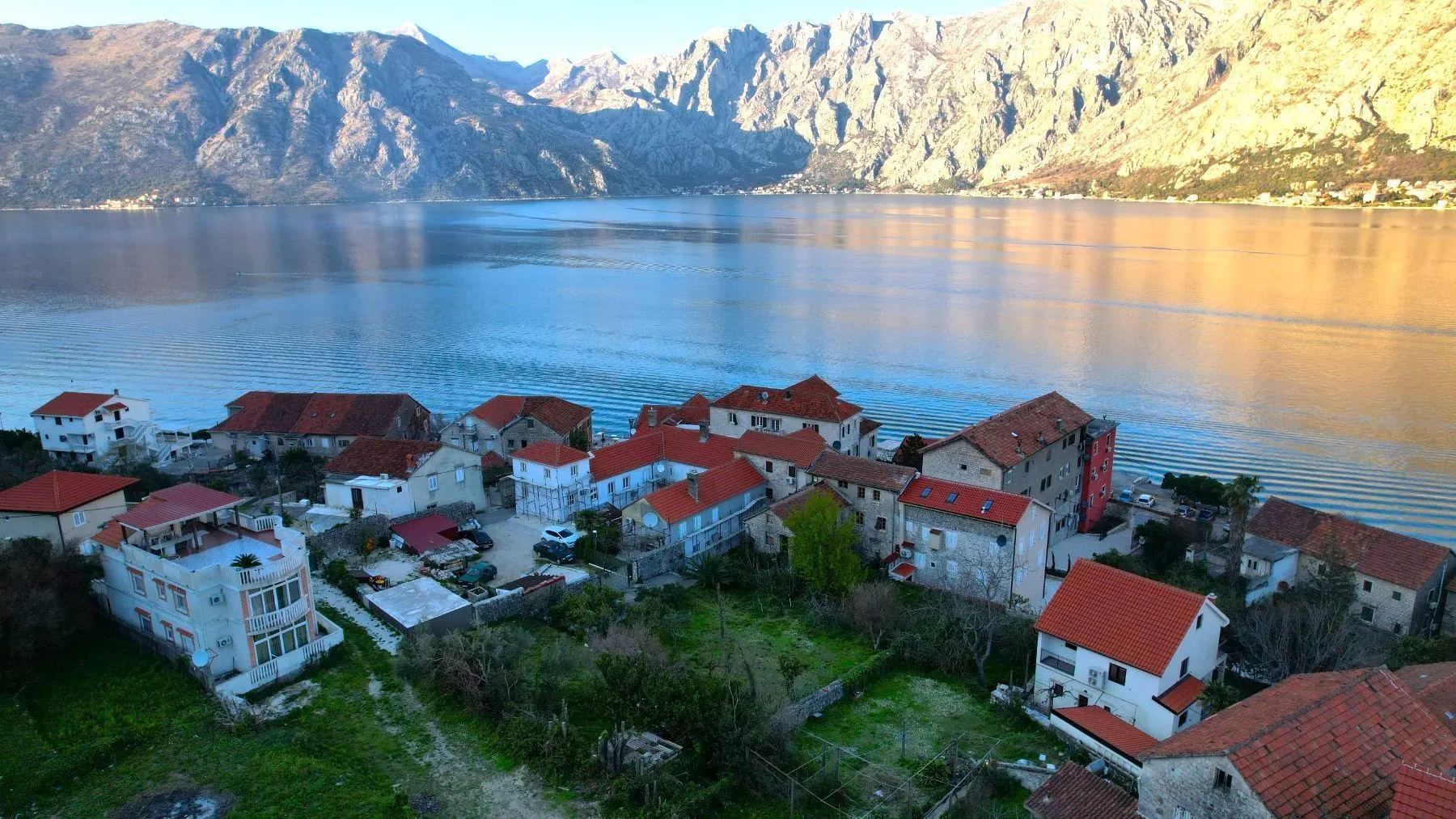 Prodaja, plac, 640m², Prčanj, Kotor