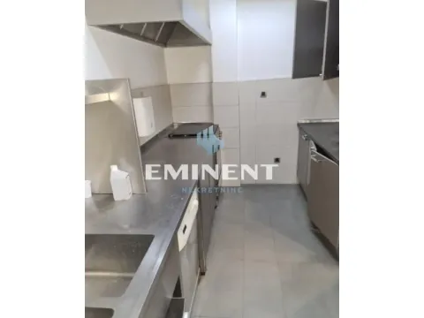 Izdavanje, poslovni prostor, 2776m², Zemun Sve Podlokacije, Beograd - image 15